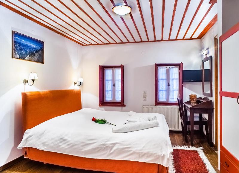 Double or Twin Room image 2