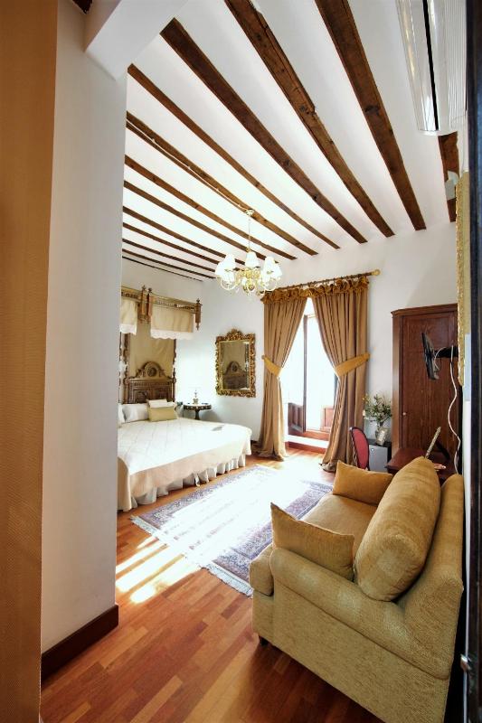 Double Room image 2