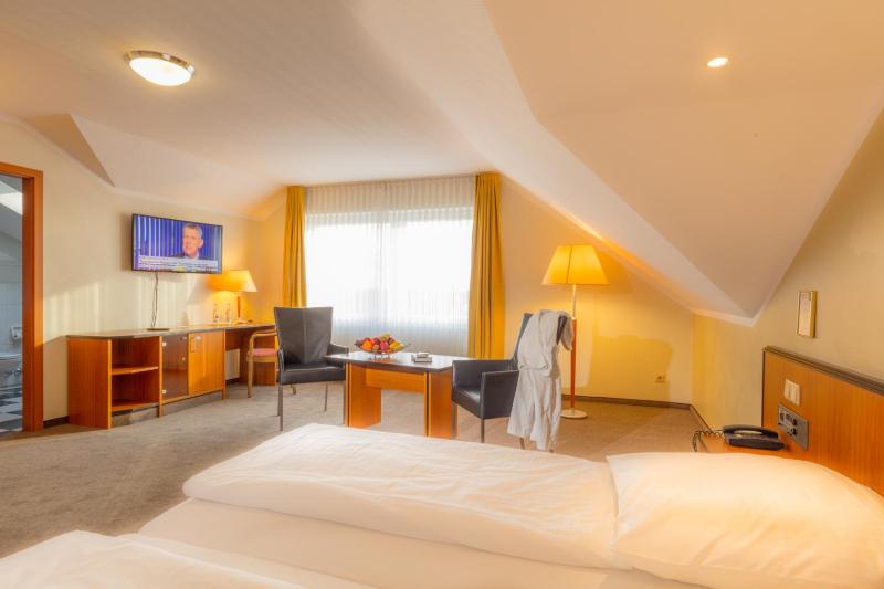 Deluxe Double or Twin Room (no dogs allowed)  image 1
