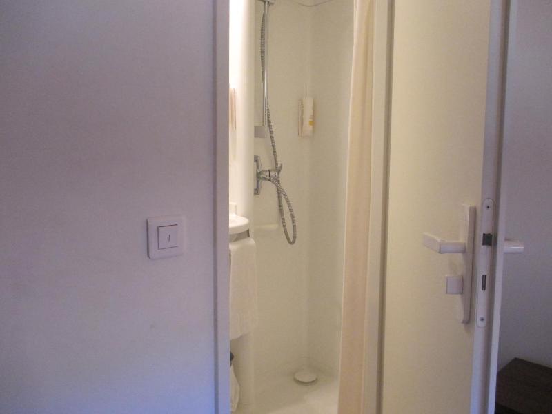 Economy Double or Twin Room image 2