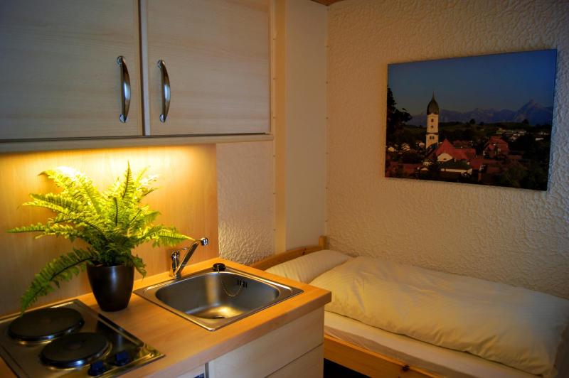 Apartment 10 image 2