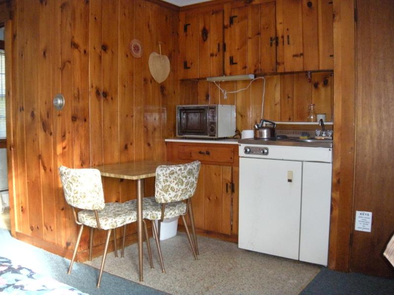 Double Room with Two Double Beds and Kitchenette image 3