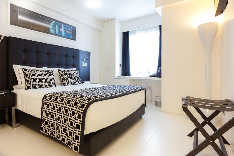 Superior Double or Twin Room image 2