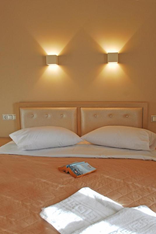 One-Bedroom Apartment with Balcony image 3