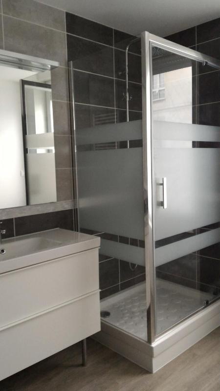 Two-Bedroom Deluxe Apartment image 4