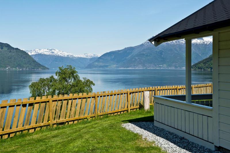 Deluxe Bungalow with Sea View image 1