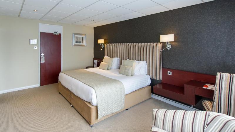 Standard Double or Twin Room image 3