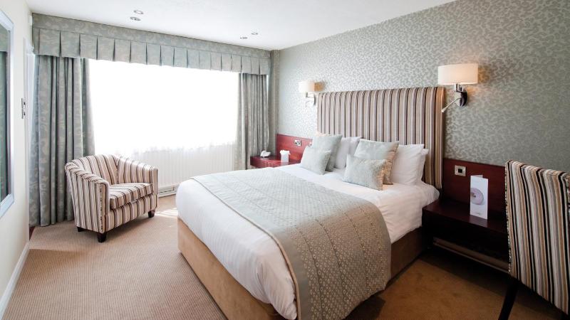 Standard Double Room image 3