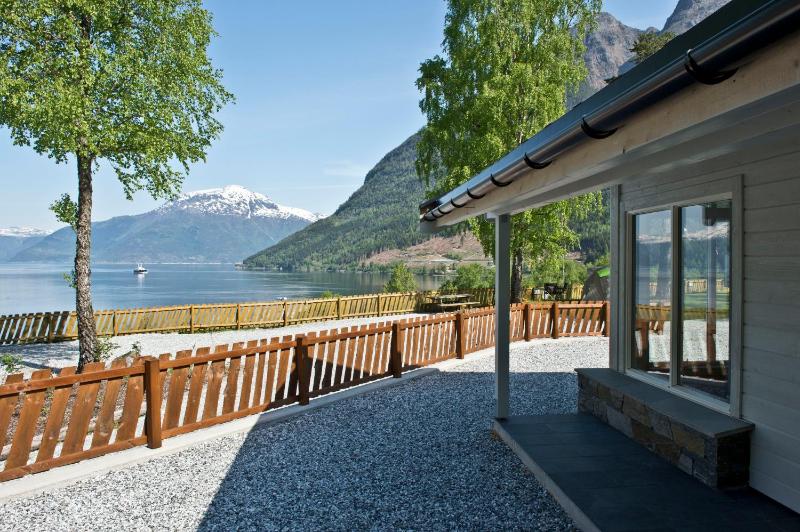 Superior Cottage image 1