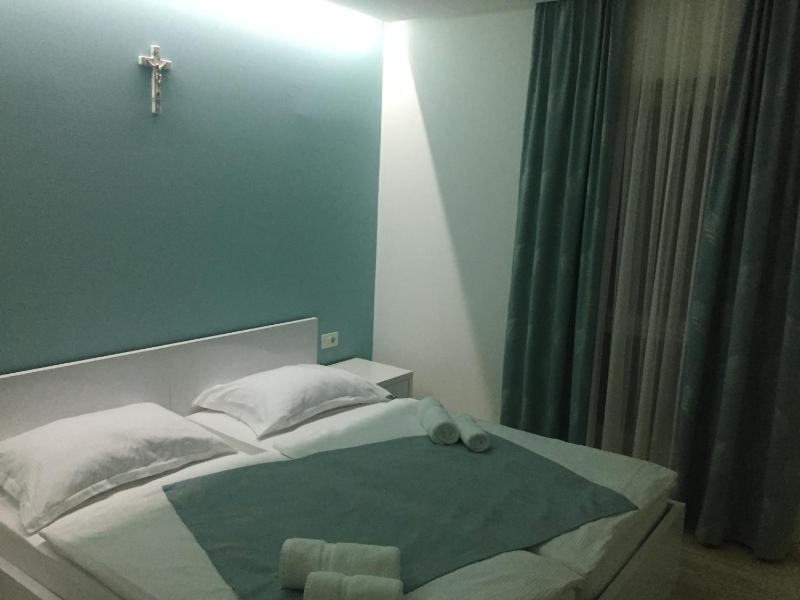 Comfort Double or Twin Room (1 Adult) image 2