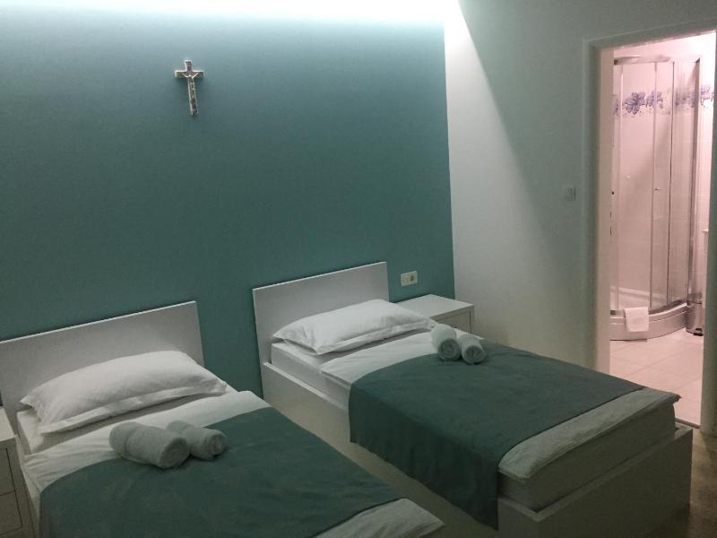 Comfort Double or Twin Room (1 Adult) image 4