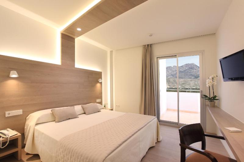 Twin Room with View image 1