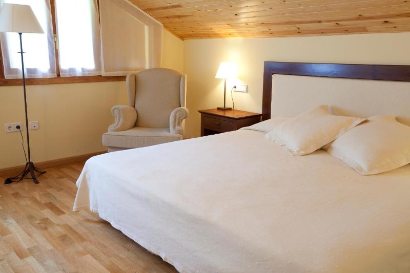 Superior Double Room with Garden View image 4