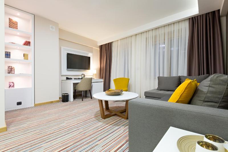 Hotel TESLA - Smart Stay Garni - image 9