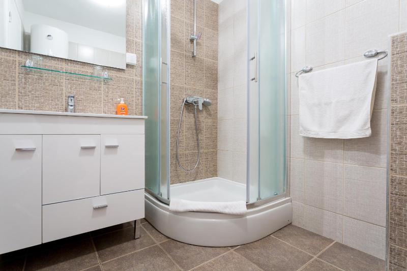 Double Room with Sea View image 2