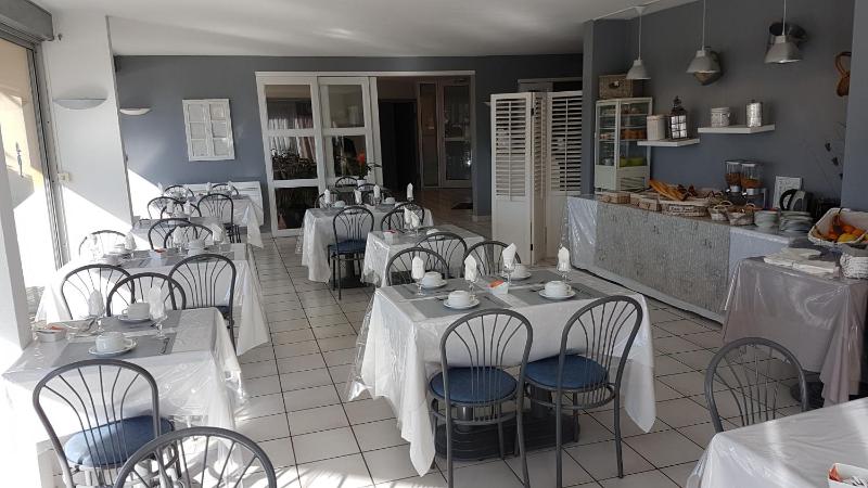 Hotel Albizzia - image 12