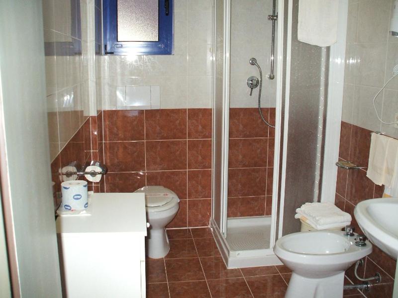 Triple Room image 2