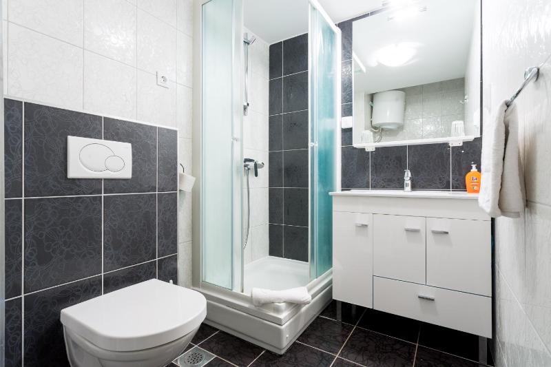 Adriatic Queen Rooms & Apartments - image 2