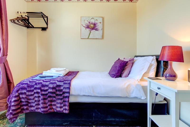 Rose-Dene - image 4