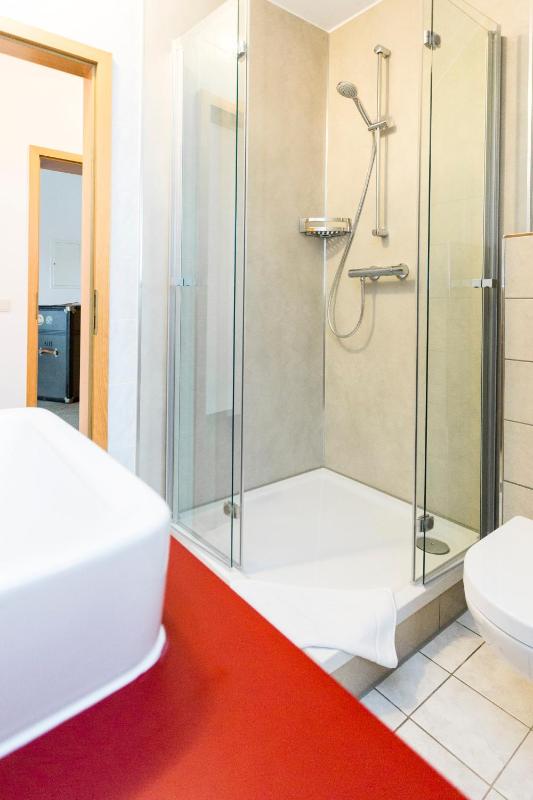 Double Room image 2