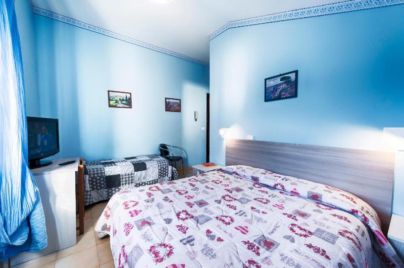 Quadruple Room image 3