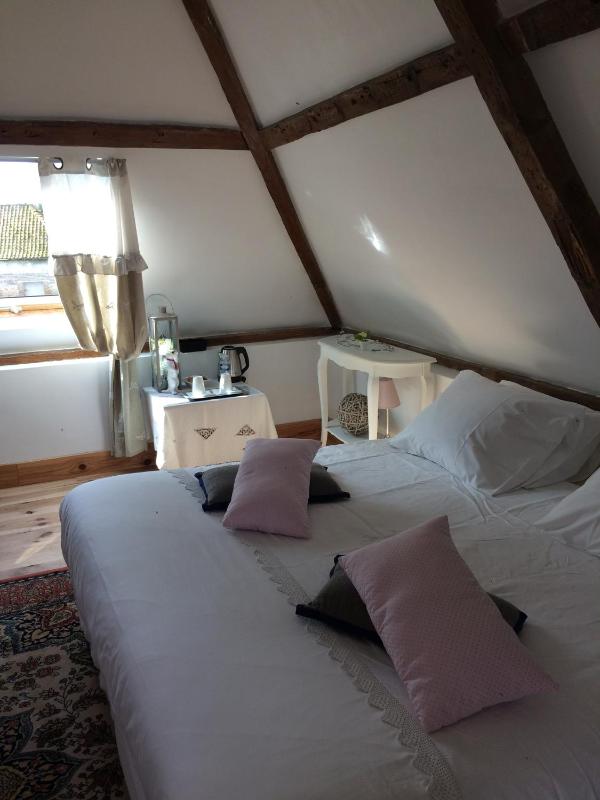 Double Room image 3
