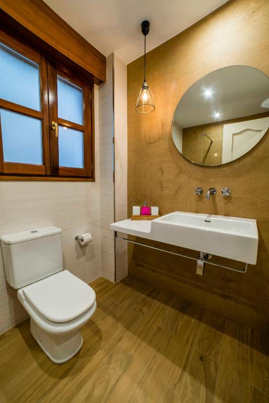 Two-Bedroom Apartment (4 Adults) image 2