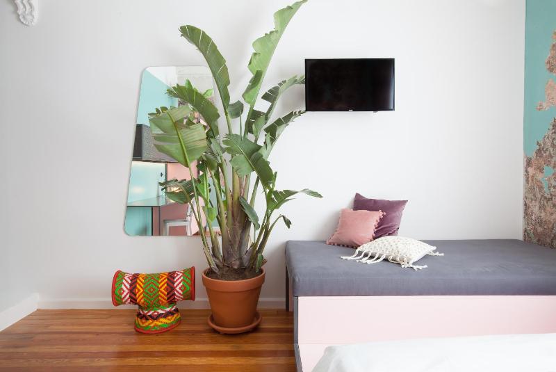 Studio with City View image 3