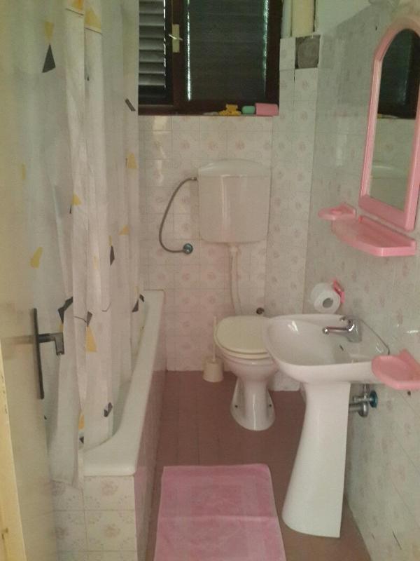 One-Bedroom Apartment image 1