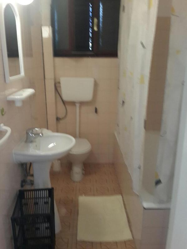 One-Bedroom Apartment image 3