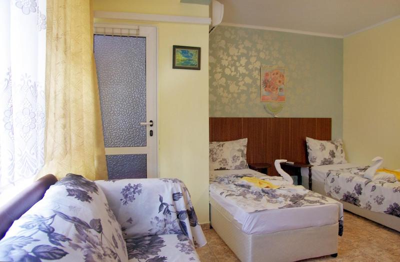 Double or Twin Room with Terrace image 4