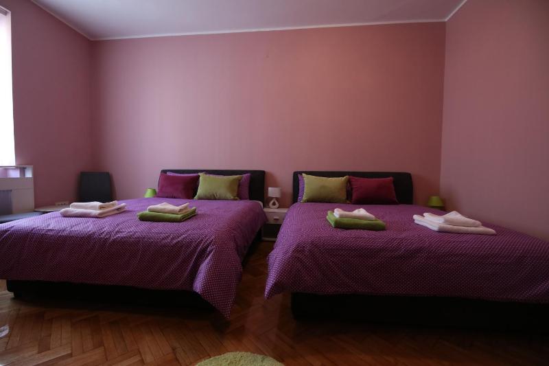 Deluxe Double Room with Two Double Beds image 3