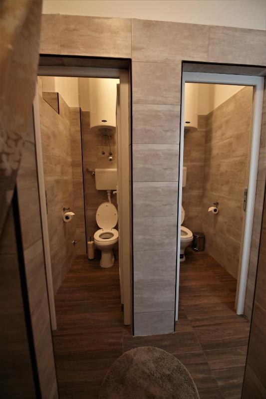 Twin Room image 3