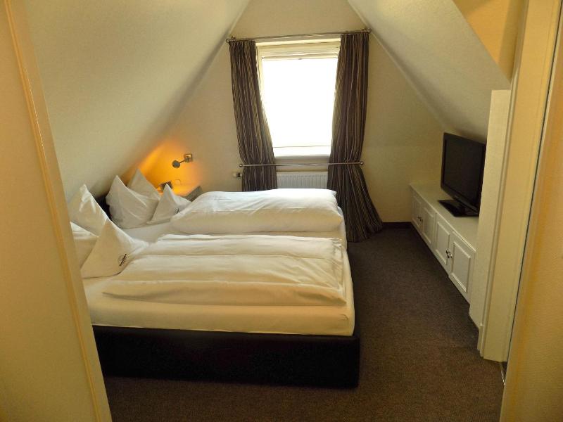Apartment image 3
