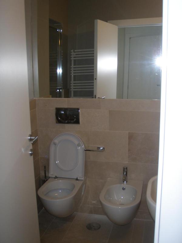 One-Bedroom Apartment with Sea View - Split Level image 2
