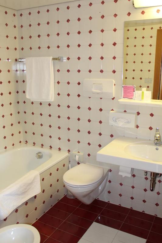 Single Room - Non-Smoking image 1