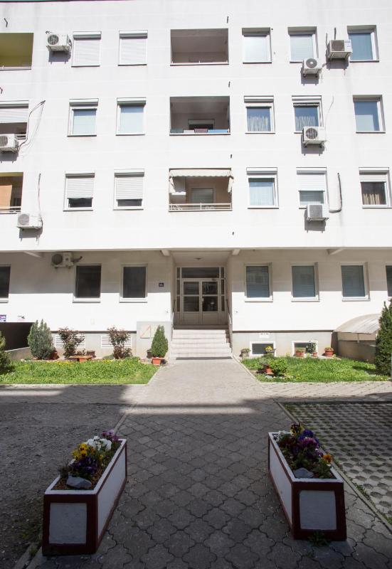 Deluxe Apartment image 2