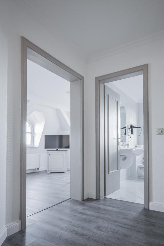 Deluxe Double or Twin Room image 2