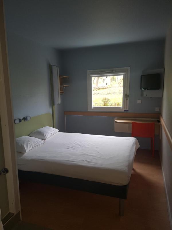 Double Room image 2