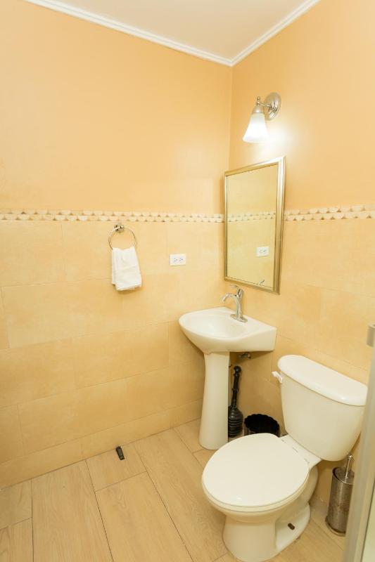 Cozy Accommodations - Dorchester City Line - image 6
