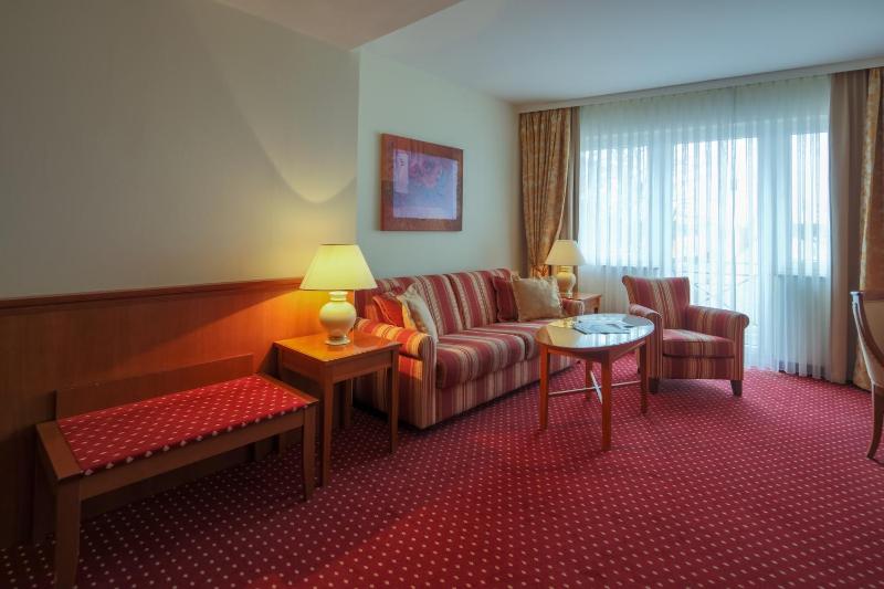 Junior Suite image 2