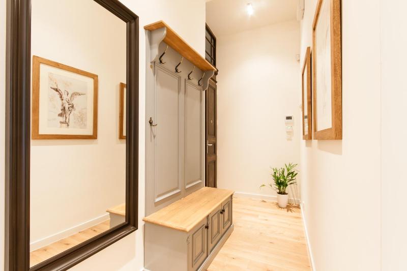 Two Connected Two-Bedroom Apartments (13 Adults) image 3