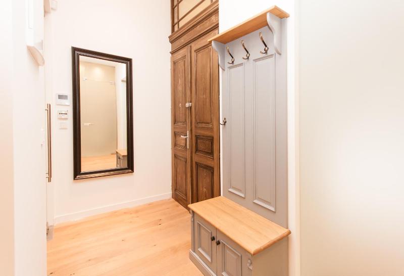 Two Connected Two-Bedroom Apartments (13 Adults) image 4