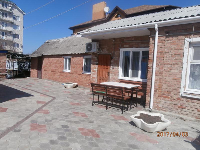 Two-Bedroom House image 2