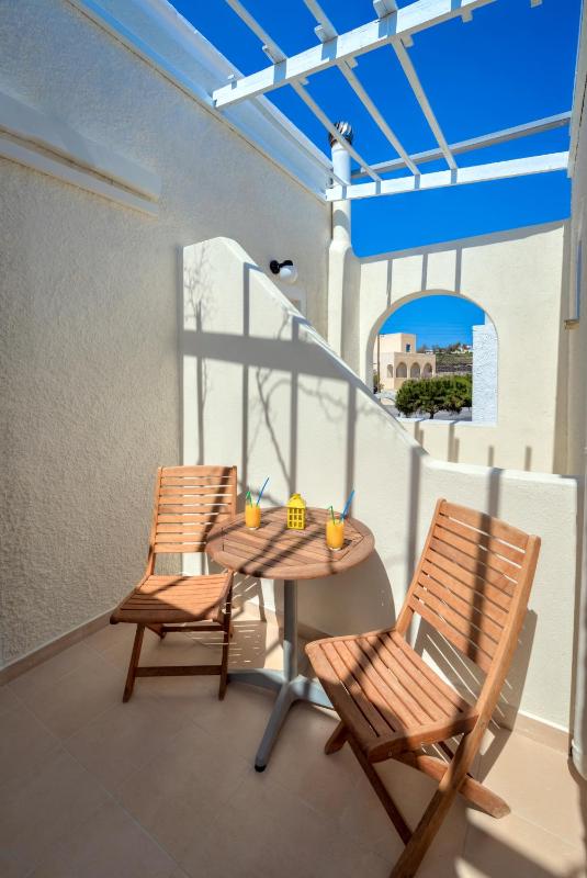 Deluxe Double or Twin Room image 2