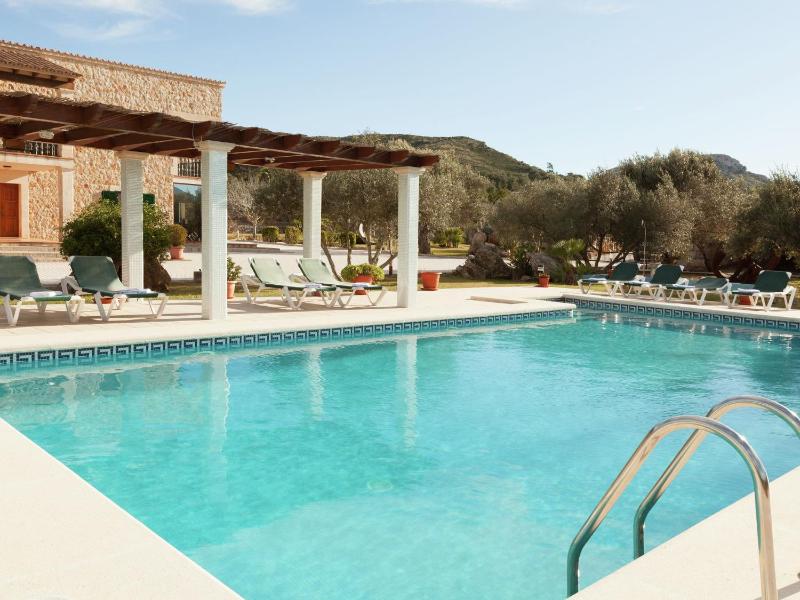Five-Bedroom Holiday Home image 3
