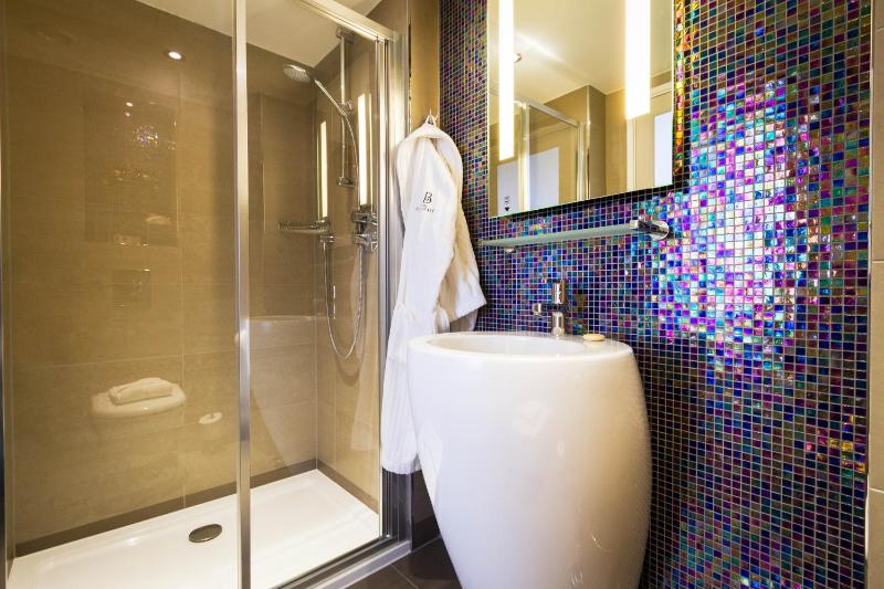 Luxury Double Room image 3