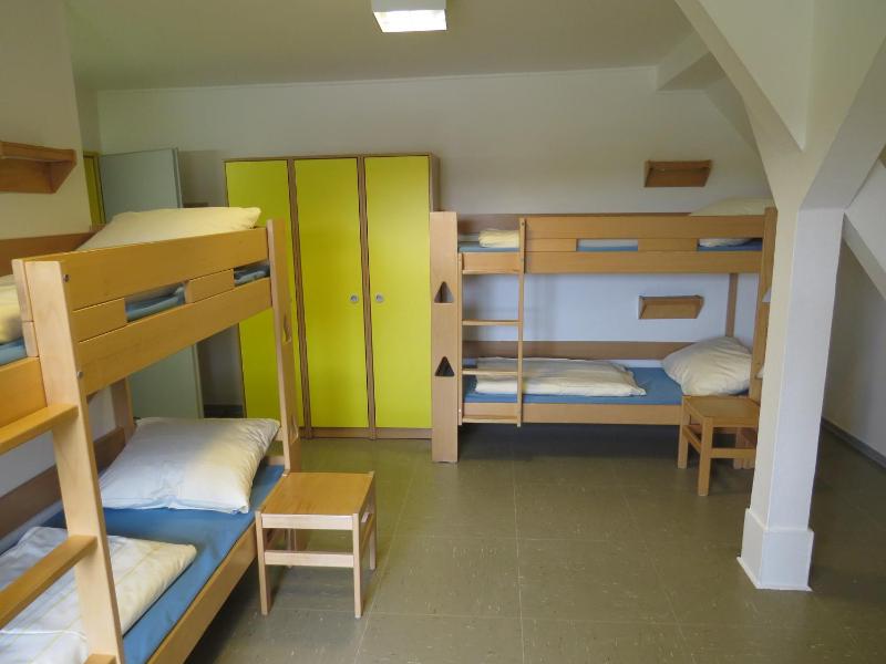 Quadruple Room with Shared Bathroom image 3
