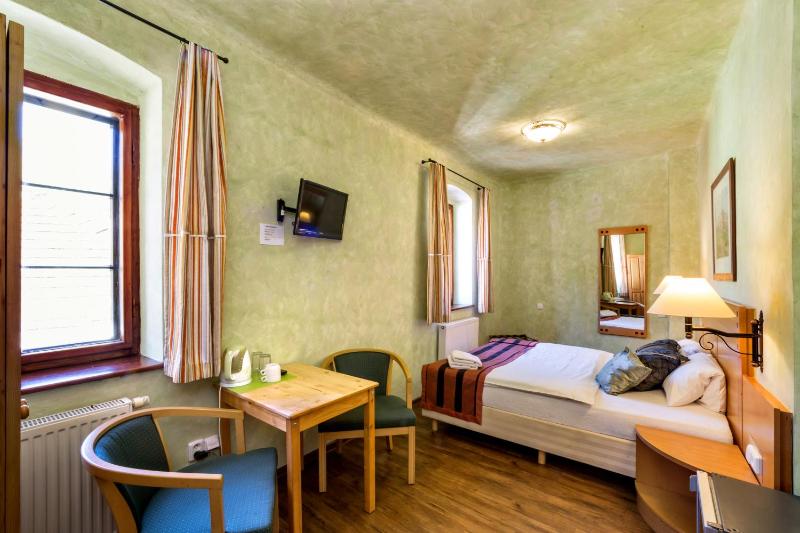 Standard Double Room image 2