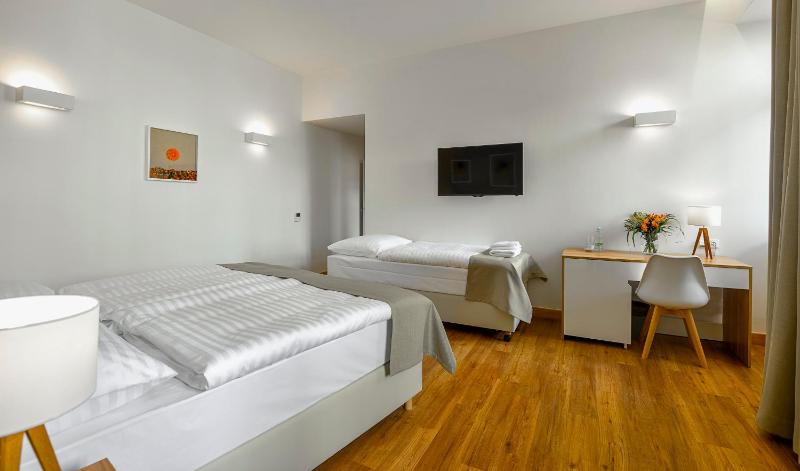 Superior Double or Twin Room image 4